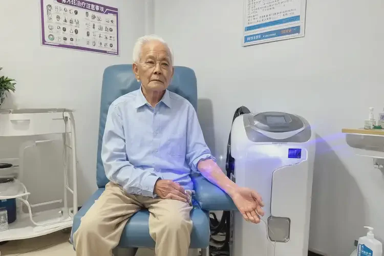 老年人大腿上长湿疹能治好吗(图1)