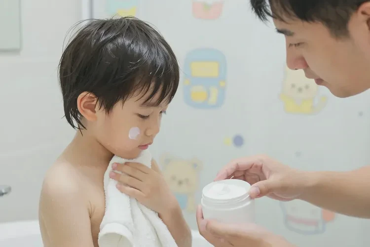 小儿手臂有湿疹可以治愈吗(图2)