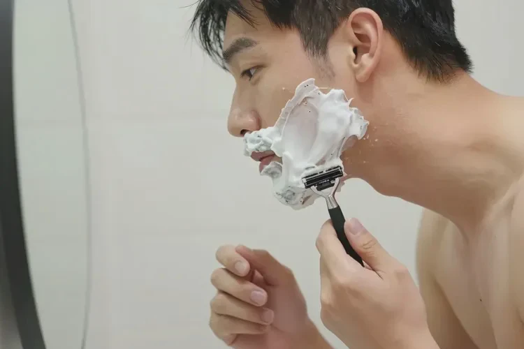 男性脖子有湿疹可以治愈吗(图3)