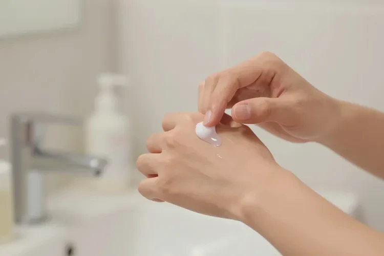 男生手臂有湿疹可以治愈吗(图2)