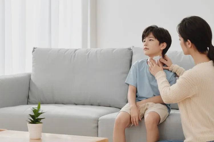 孩子脖子经常起湿疹能不能治愈(图1)