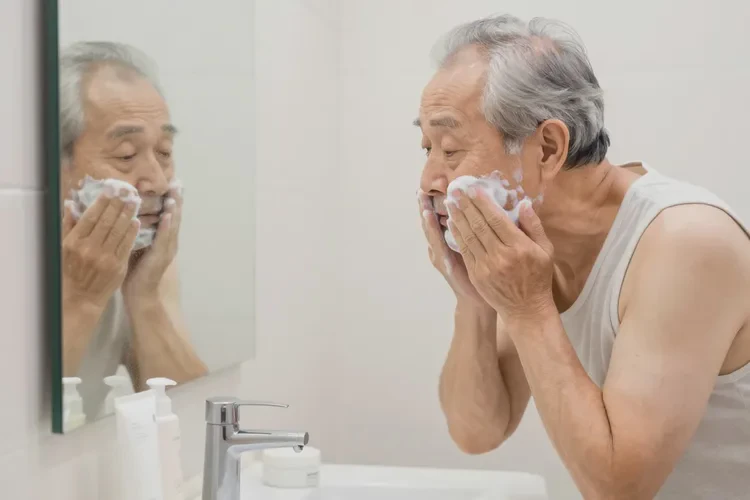 高龄老人脸上偶尔起湿疹能治愈吗(图3)