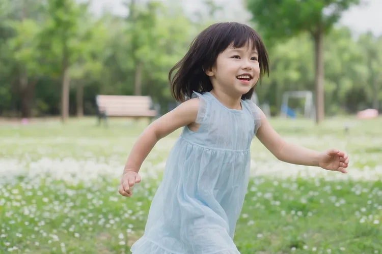 小学生手臂偶尔长湿疹能治愈吗(图2)