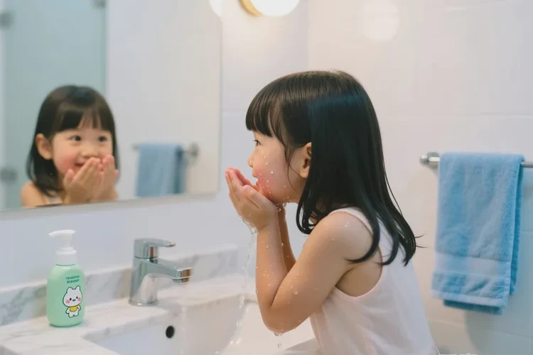 小学生脸上偶尔起湿疹能治愈吗(图2)