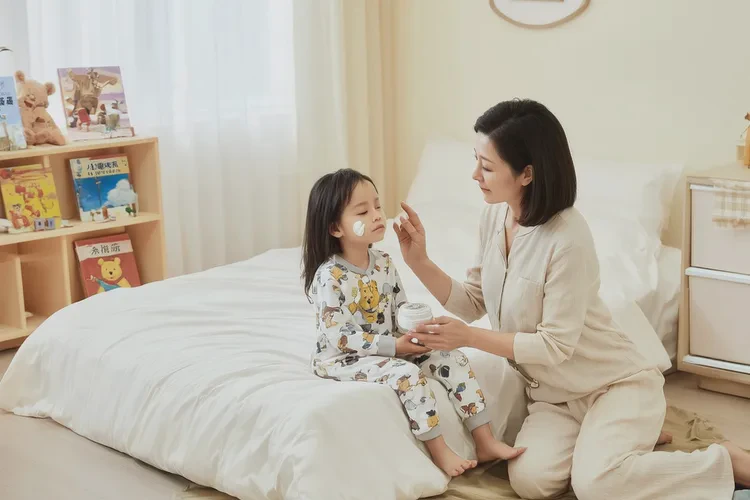 孩子手上偶尔长湿疹能不能治愈(图2)