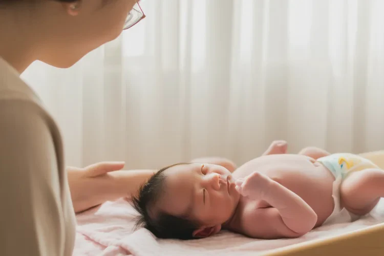 宝宝脸上有湿疹能不能治愈(图1)