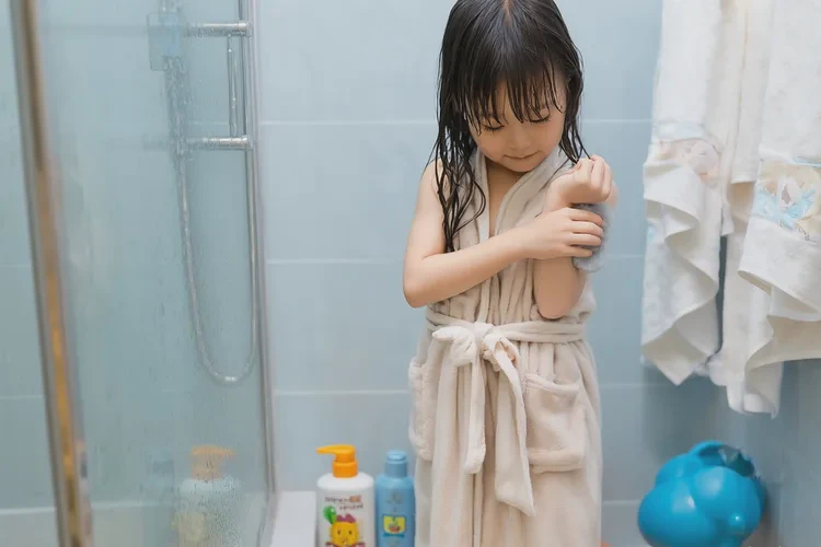 少儿脸上容易长湿疹能够根治吗(图2)