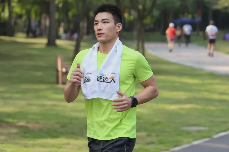 男生脖子上有湿疹可以根治吗(图3)