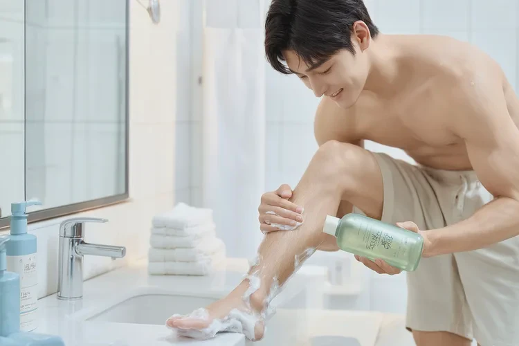 男人小腿上容易长湿疹可不可以治愈(图2)