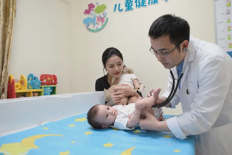 新生儿大腿偶尔长湿疹可以根治吗(图2)