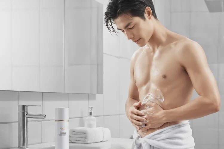 男生肚子偶尔长湿疹可以根治吗(图1)