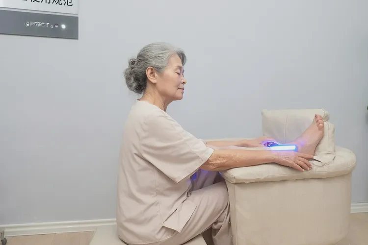 高龄老人四肢经常长湿疹可不可以治愈(图2)