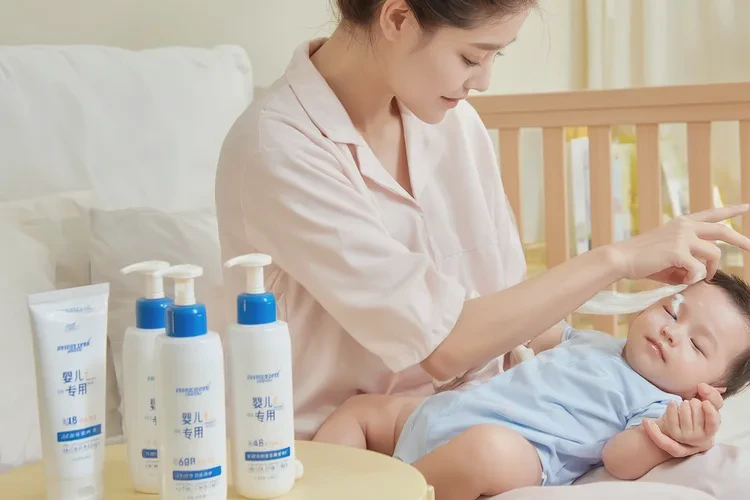 新生儿手臂有湿疹能根治吗(图2)