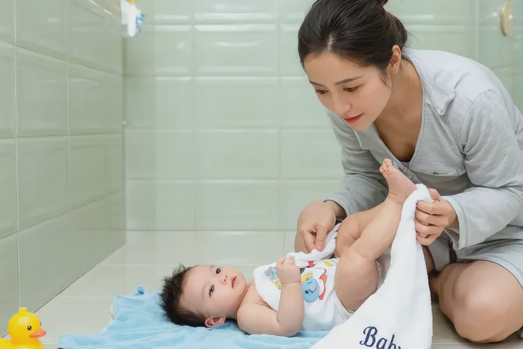 新生儿小腿上偶尔长湿疹能根治吗(图3)