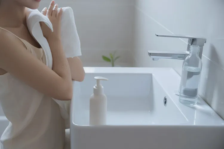 女人肛周出现湿疹可不可以治愈(图2)