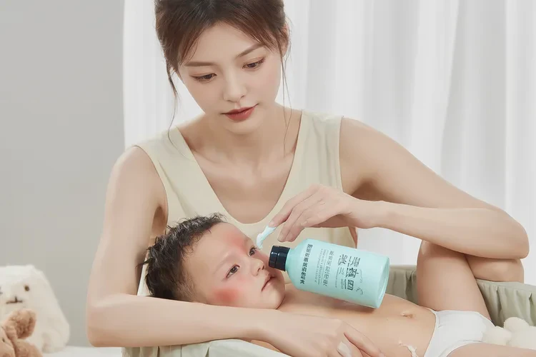 婴儿身上偶尔长湿疹可以根治吗(图1)