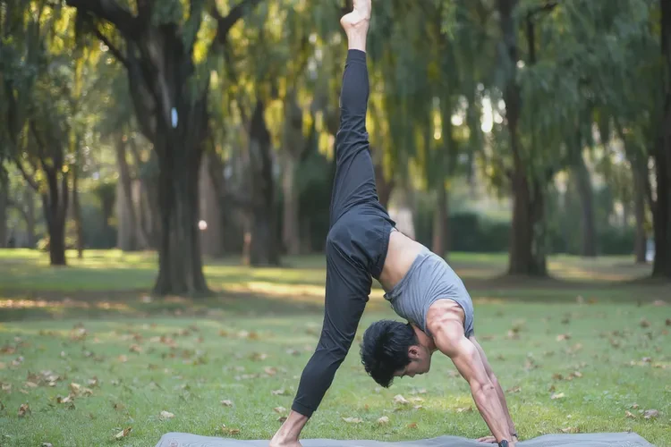 青年人手上容易长湿疹能根治吗(图3)