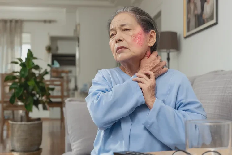 老人脖子经常长湿疹能够根治吗(图1)