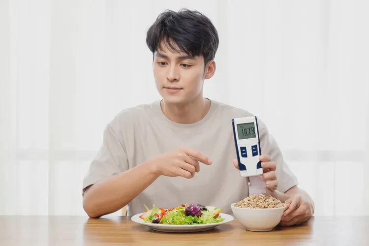 33岁晚餐血糖10.9是怎么回事(图1)