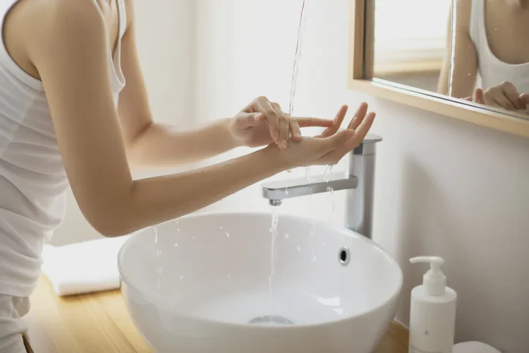 中学生手臂上偶尔起湿疹能根治吗(图3)