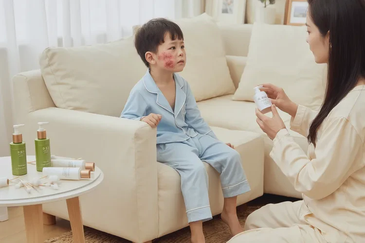 少儿脖子上出现湿疹能够根治吗(图1)