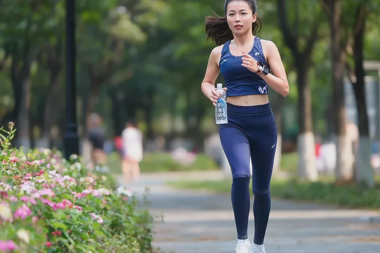 37岁中餐血糖29.7是怎么回事(图2)