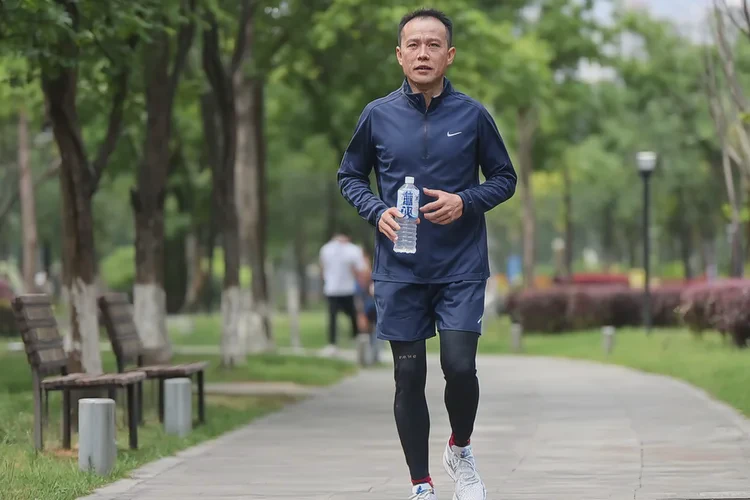 44岁中餐血糖28.5是怎么回事(图2)