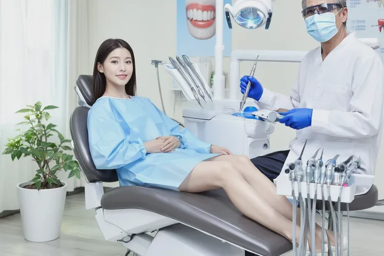 正畸牙齒片切還是拔牙(圖1)