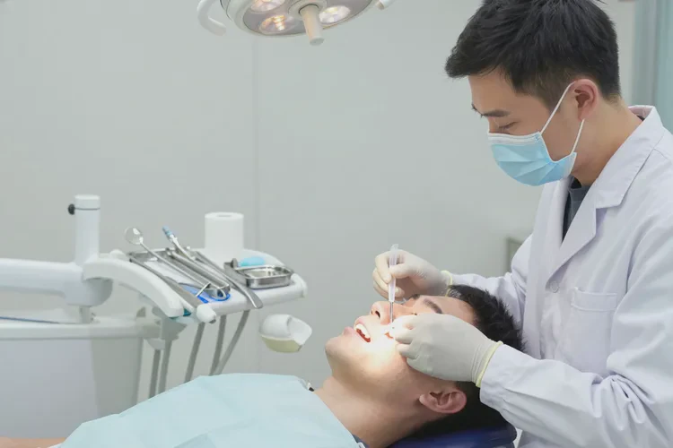 正畸牙齒松動怎樣固定接扎方法(圖3)