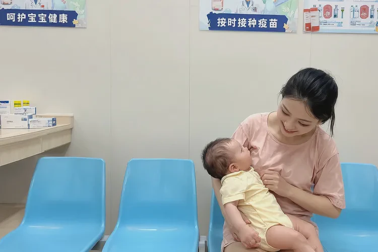 打完疫苗多長(zhǎng)時(shí)間可以吃奶喝奶(圖1)