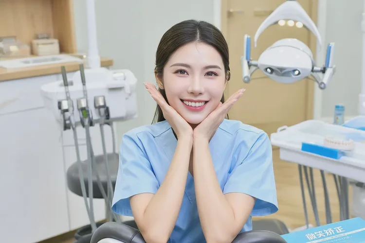 正畸后牙齒咬合有問題怎么辦(圖4)