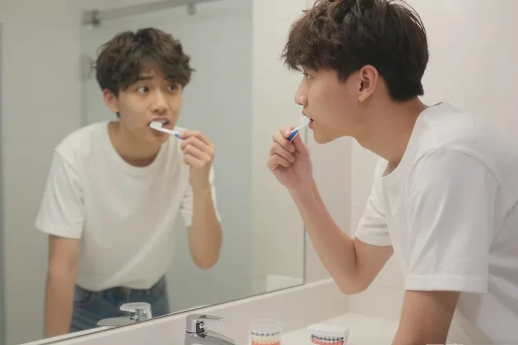 正畸后牙齒有點斜怎么辦(圖1)