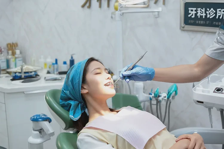 正畸期間牙齒松動(dòng)怎么辦恢復(fù)快還是慢呢(圖1)