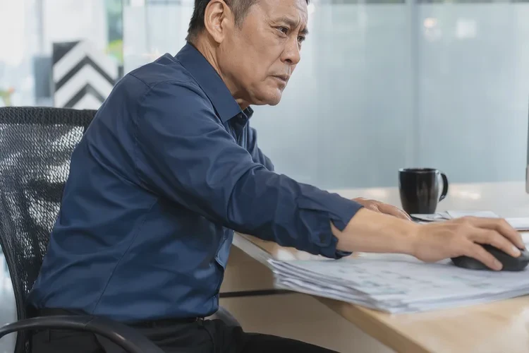 男人脸上偶尔长湿疹能治愈吗(图3)