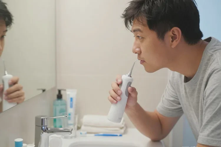 正畸之后牙齒有縫怎么辦(圖2)