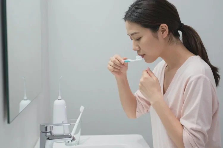 正畸牙齒移動(dòng)時(shí)牙齦疼怎么辦(圖2)